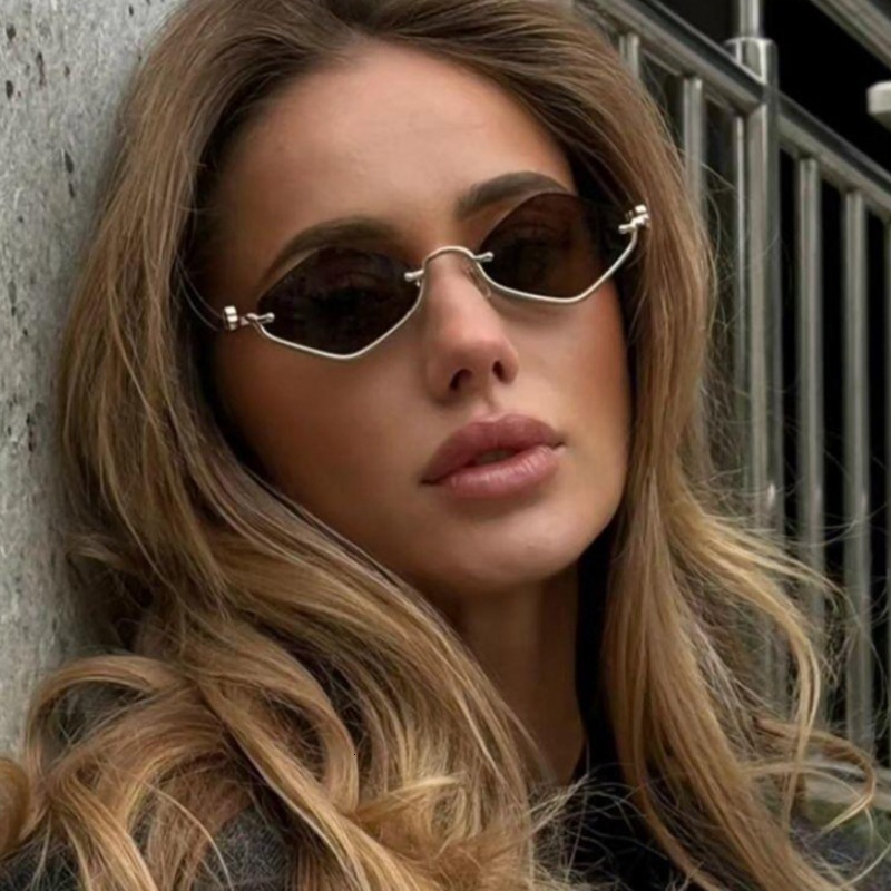 New Fashion Half-Frame Diamond-Shaped With A Metallic High-End Feel, Small Frame Modern Trendy Runway Sunglasses