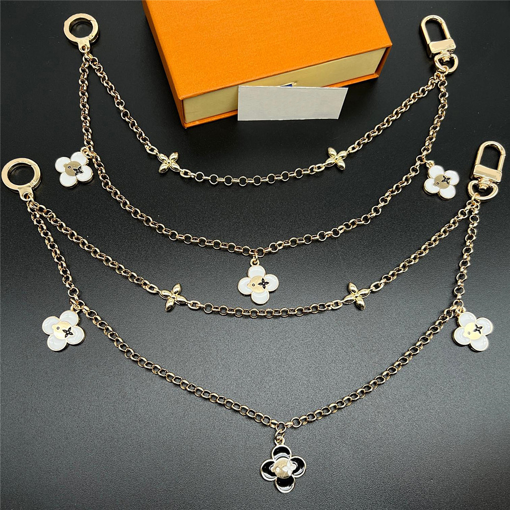 Luxury Fashion L Key Chain Designer Flower Keychain Car Keychains Bag Charm Hanging Decoration Pendant Gift