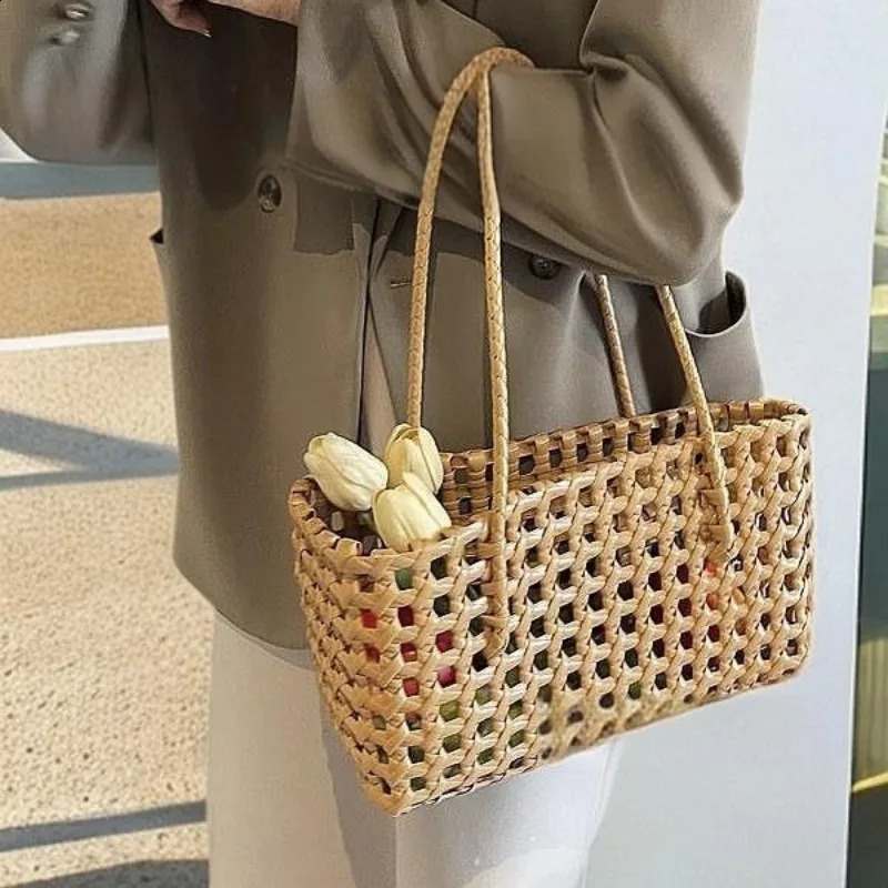 Large Capacity Beach Bucket Bags Countryside Style Plastic Hollow Weave Bag Tote Bag Bohemian Style Woman PVC Handbag Summer 260625