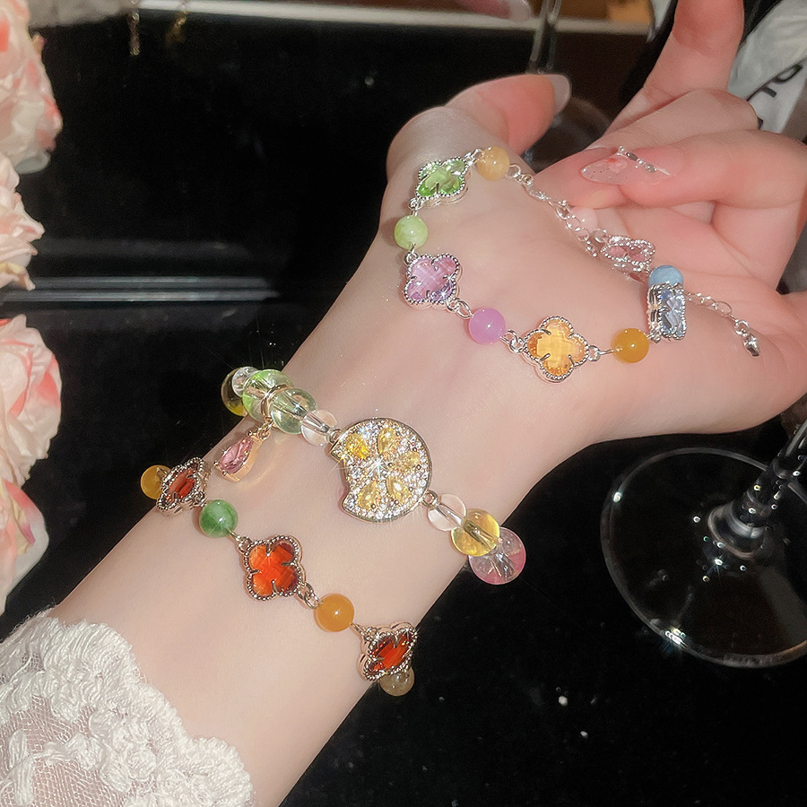 Super Shiny Crystal Clover Flower for Women, Niche Light Luxury High-End Feel, Summer Vacation Style Bracelet