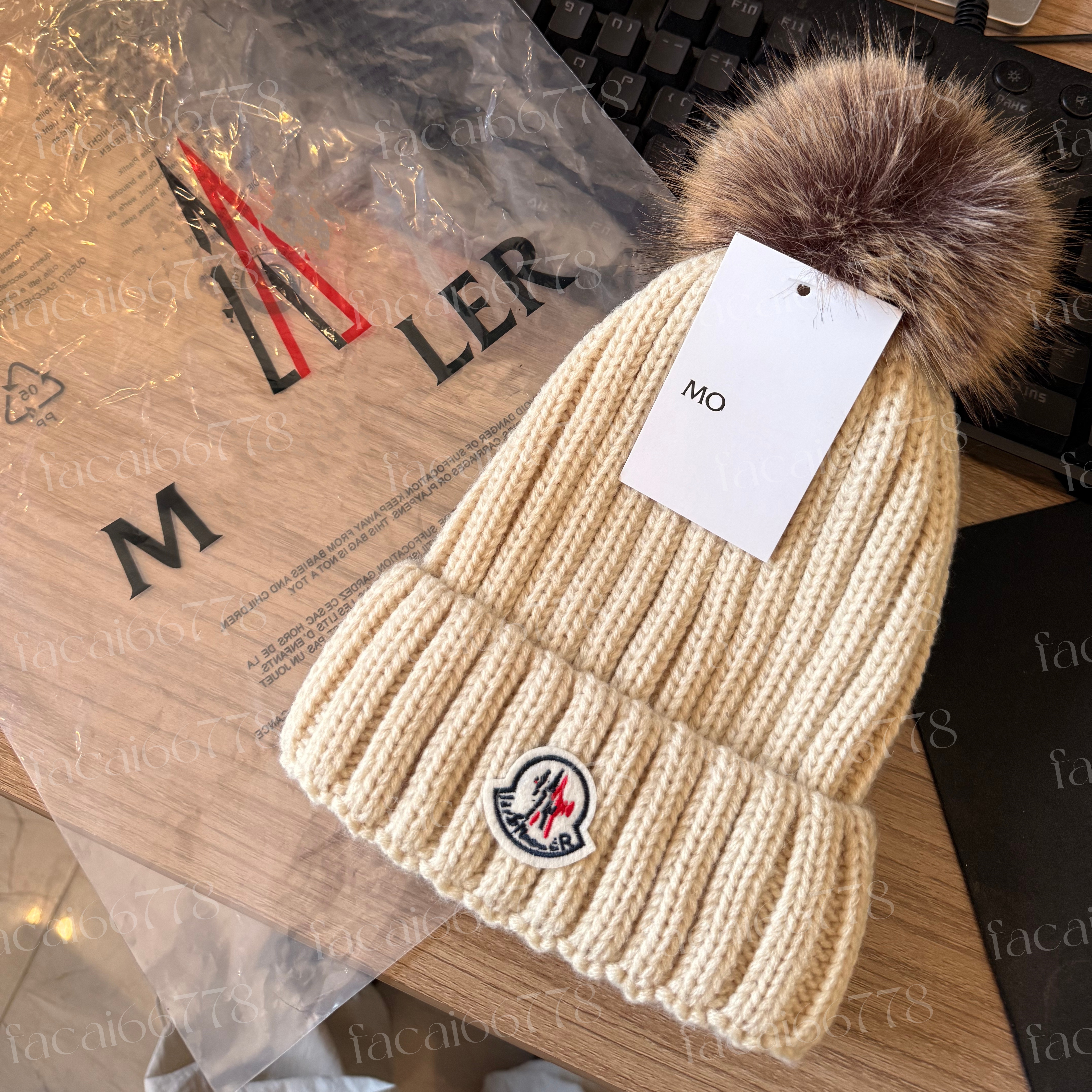 Winter Beanie Designer Hats Bonnet Knitted Hat Chunky Warm faux fur pom Beanies Fashion for Men Women Fall Cold Snowy Wool Unisex Warm Striped Hat