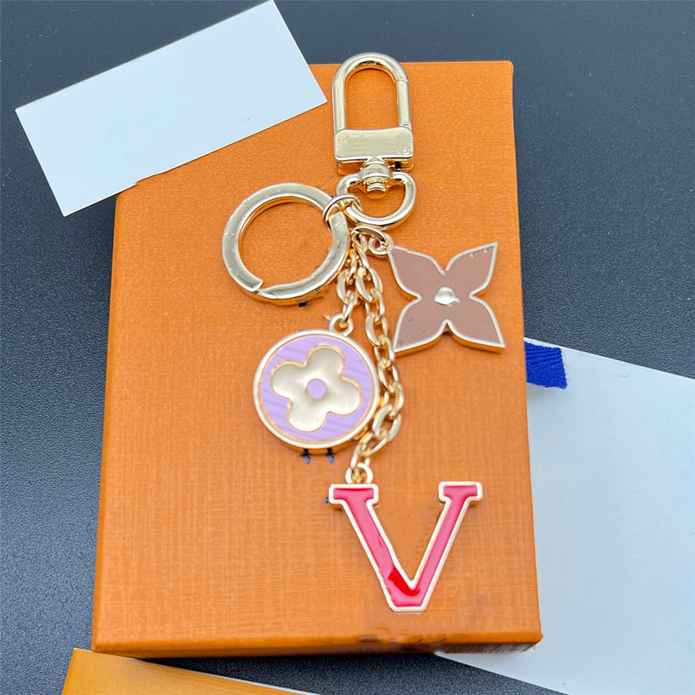 Designer Keychain Luxury Charm Pendant Keychains Crystal Lanyards Chain Key Ring for Women Hanging Chain Pendant