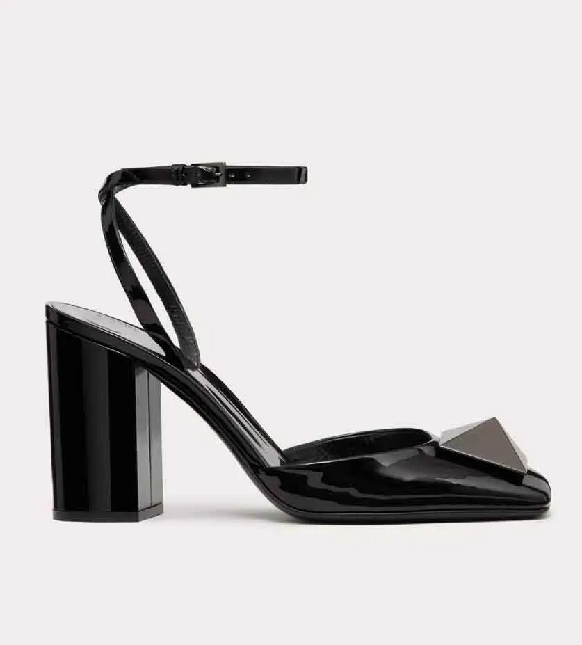 Elegant Women Golden Stud Sandals Shoes Patent Leather Ankle Strap Chunky Block Heels Lady Pumps Party Wedding Factory Footwear EU35-43 Original Box