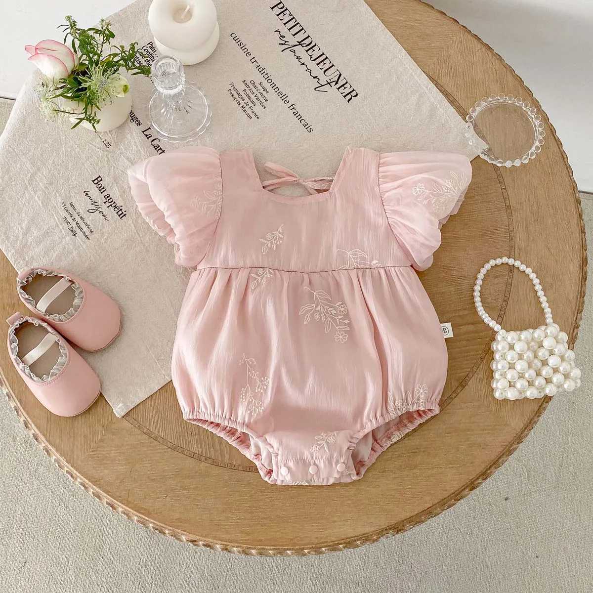 Summer new baby girl jumpsuit cute bubble sleeve embroidered cotton jumpsuit comfortable childrens clothing suitable for 0-2 y Y26062508RY