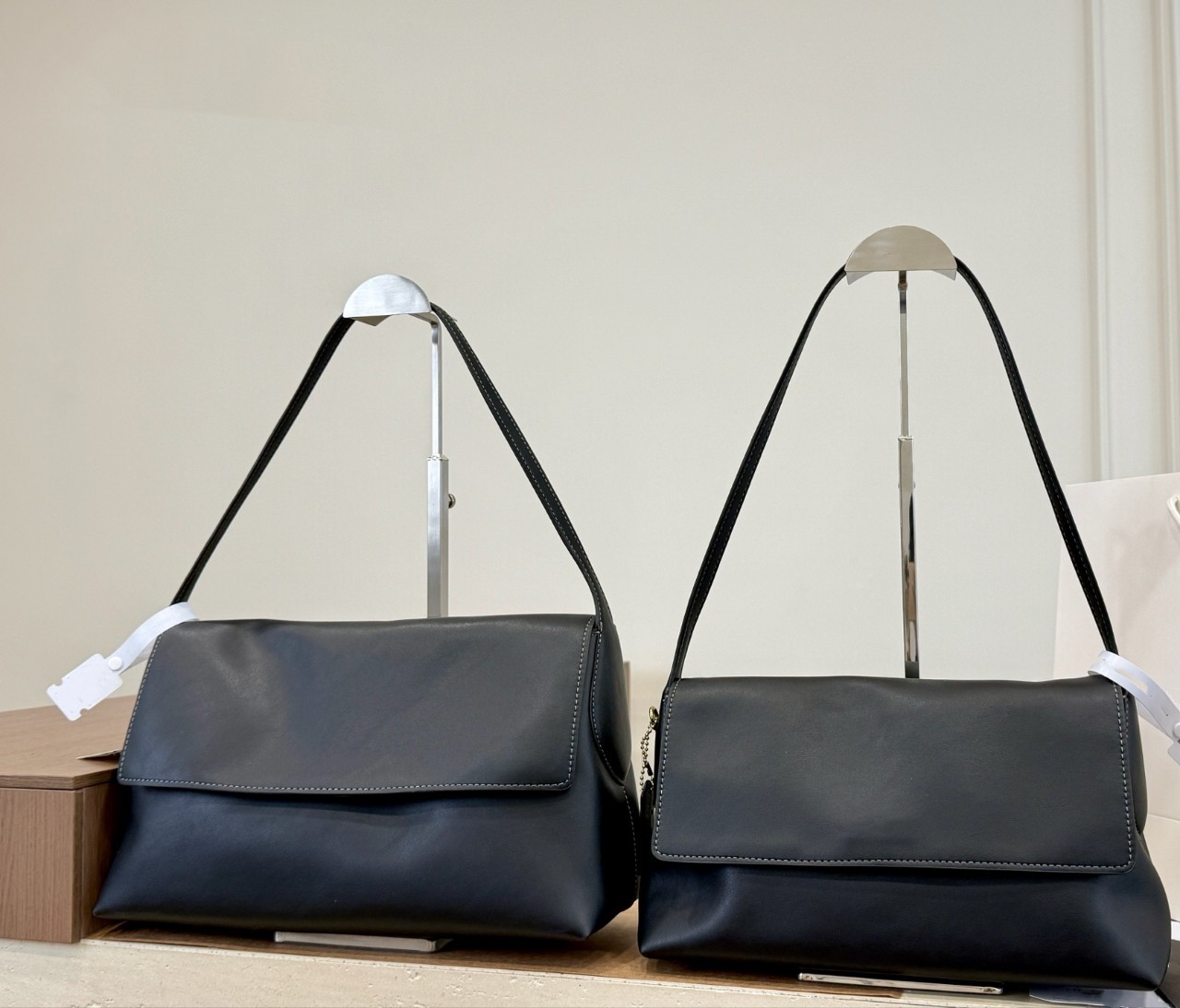 Luxury Evening Bags Designer Tote Retro Leather Women's Bags, Simple Commuter Messenger Shoulder Tote , Large-capacity Women's Handbags