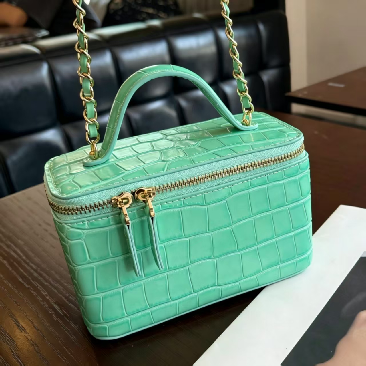 Designer Luxury Brand Handbag, Fashion Women's Cross body Bag, High-Quality Genuine Leather Bag, Crocodile Textured Square Bag with Spacious Ca