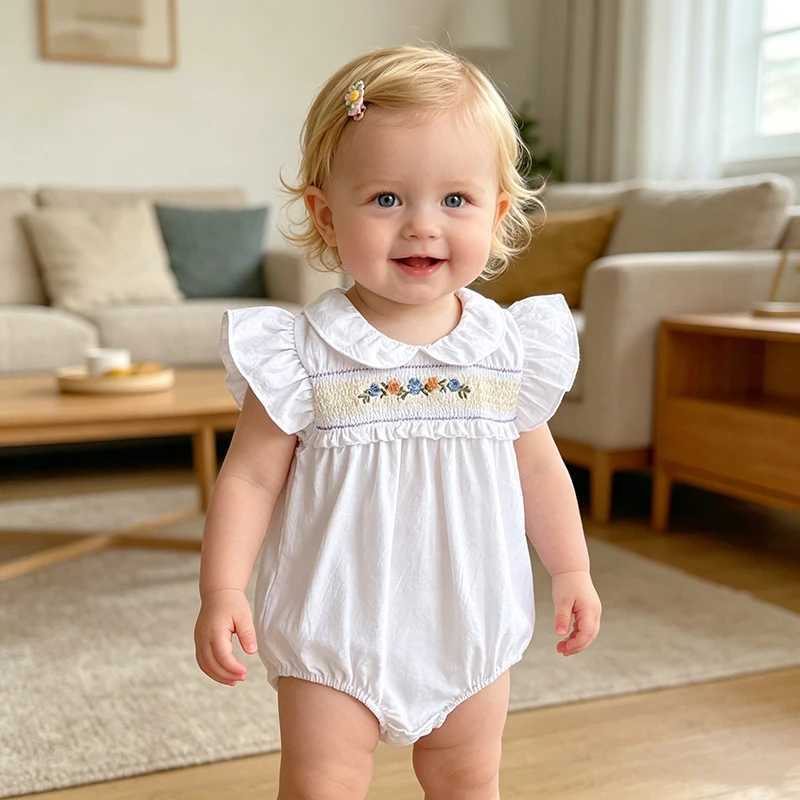 2026 Newborn Summer New 0-24M Baby Girls Embroidery Romper Korean Version Flutter Sleeve Bodysuit White Sweet Romper Y260625F51Z