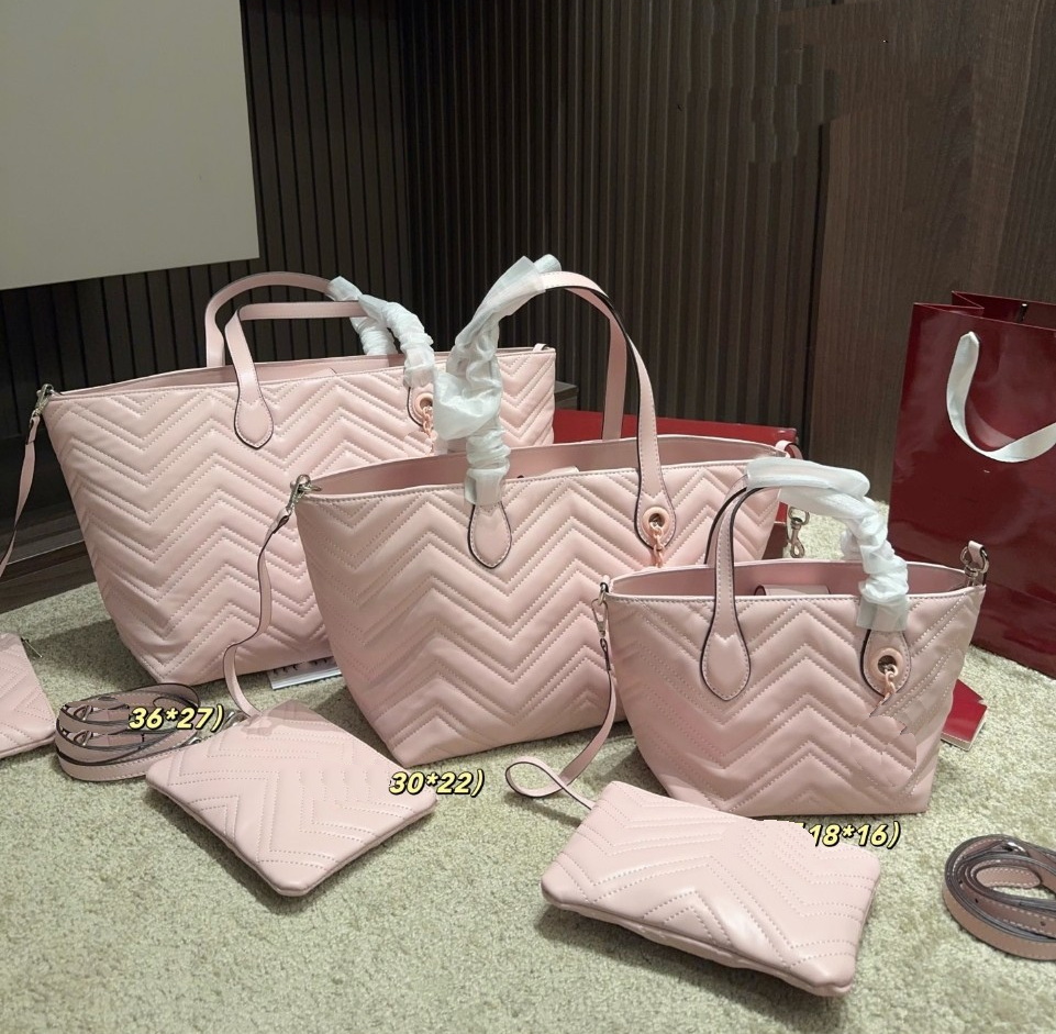 Luxury Evening Bags Designer Tote High-end Large-capacity Shoulder Bags Unique Texture Fashionable Bags Simple and Casual Daily Handbags