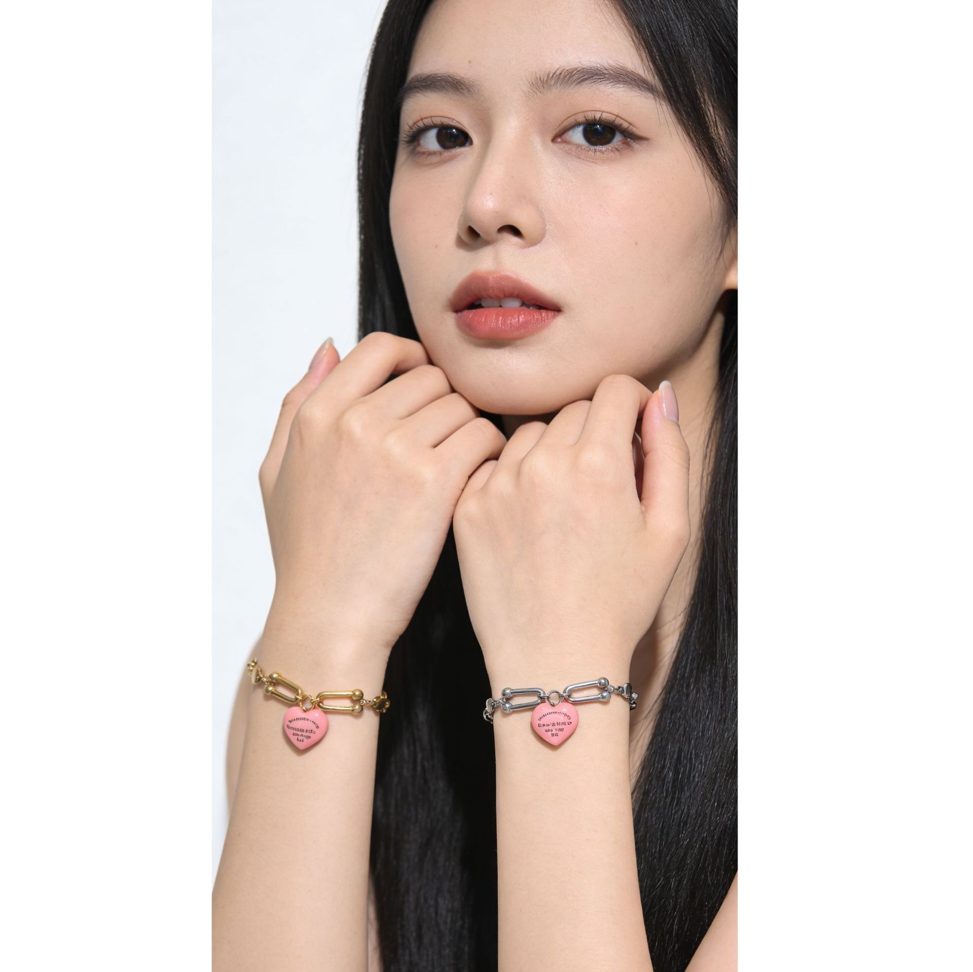Titanium steel 18K gold blue and pink enamel heart double-layer bracelet women, niche design with a light luxury vibe, suitable for layering