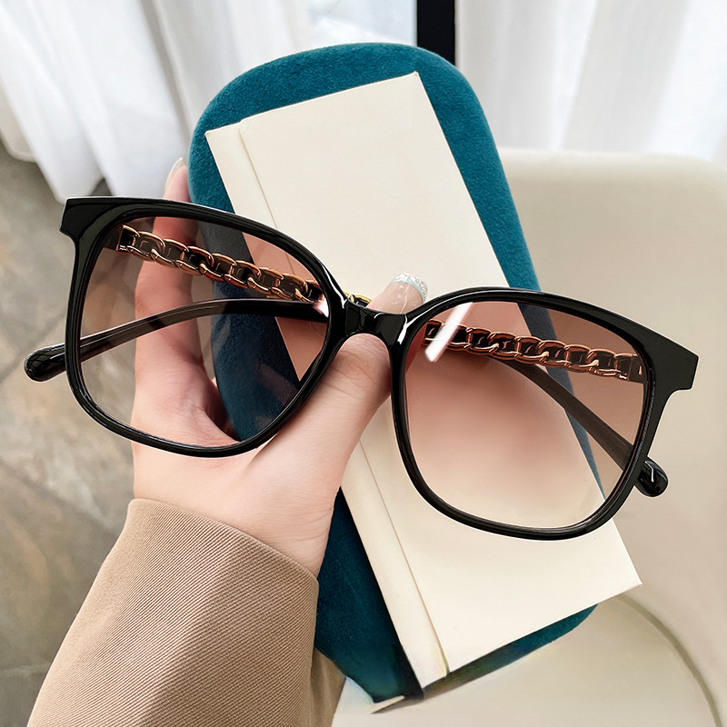 2026 New Women's Designer Round Small Frame Chain Leg Personalized Versatile Trendy Luxury High Quality Fragrant Women's Sunglasses Sunsha