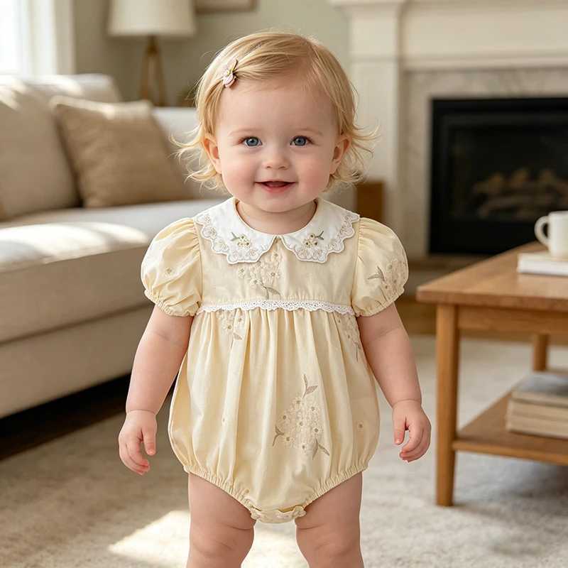 2026 Summer New Baby Girls Romper Korean Version Short Sleeved Bodysuit Flower Embroidered Sweet 0-24M Romper Y260625Z6TW