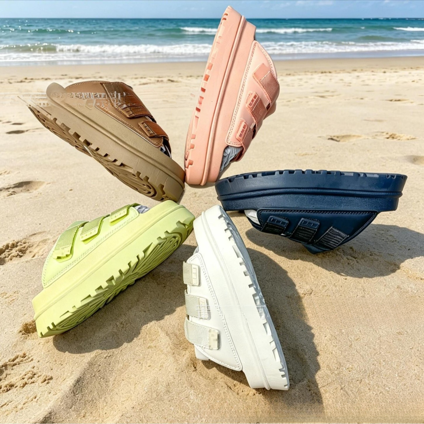 2026 new designer hot selling thick soled women's summer sandals with gold Velcro casual non slip slippers, beach shoes, walking shoes
