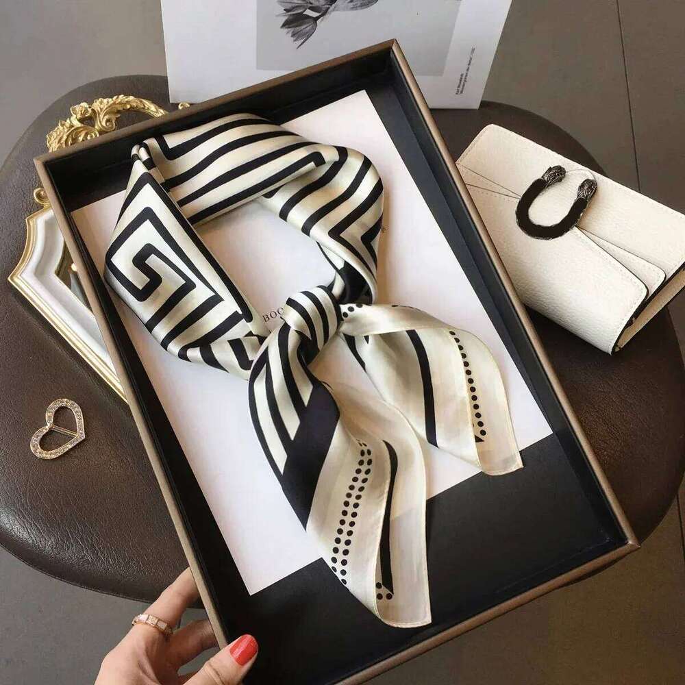 Design Neck Tie Wrist Wrap Hair Ribbon Luxury Brand 100% Real Silk Square Scarf Women Headband Neckerchief Shawl Ladies Bandana 26Y06226