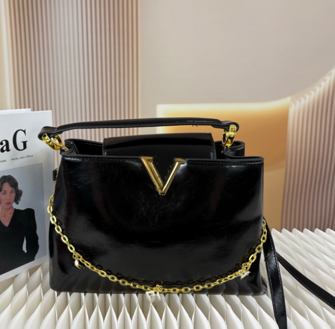 Designer Handbags Luxury woman Shoulder Bags High-Quality man Crossbody Bags woman large capacity Leather cosmetic bag fashion Shoulder Bag