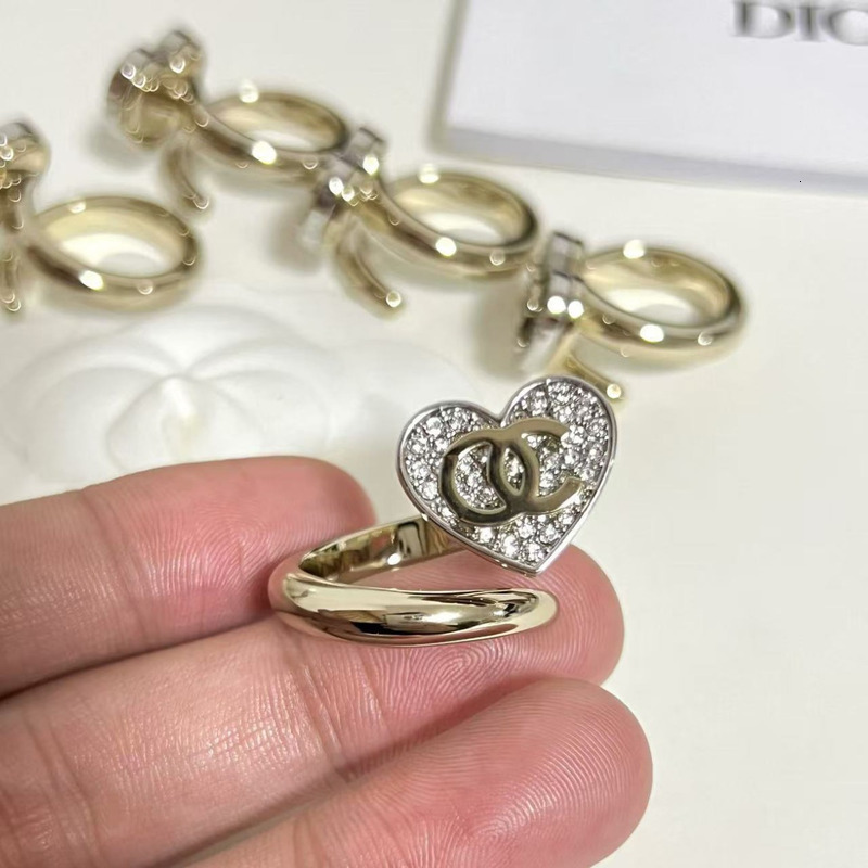 Luxury ring High-end jewelry new versatile casual two-tone heart-shaped full diamond ring, fashionable trendy ring jewelry, women's jewelry Dai