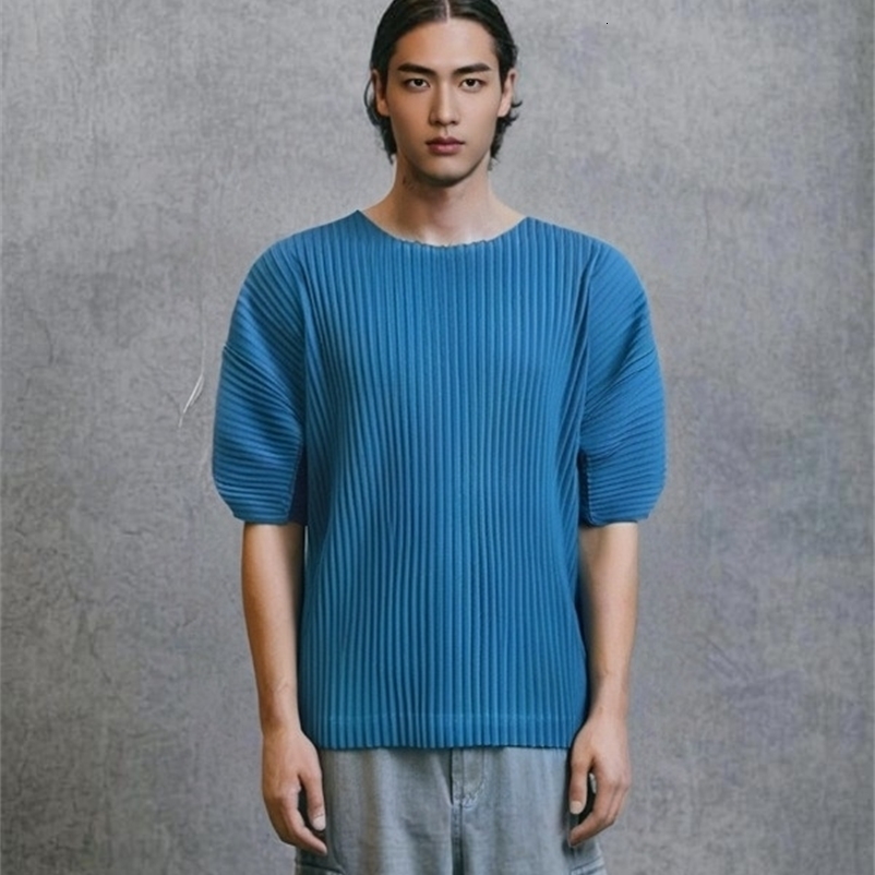 Miyake Pleated Spring Summer T-shirt Mens Round Neck Short Sleeved Top Loose Casual Five Quarter Sleeve Solid Color 260625