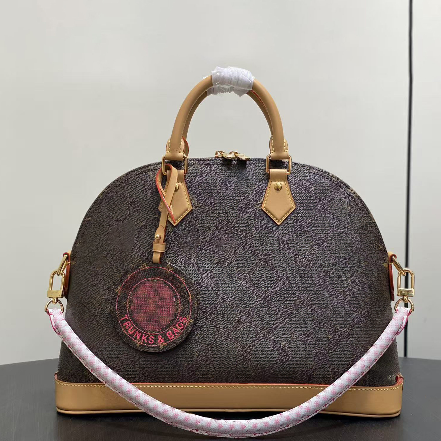 Top Mirror Quality Shell Bag Designer Soft Shell Trunk Bag Handbag Luxury Women Chain Bag With Charm Shoulder Bag Genuine Leather Crossbody Bag Purs