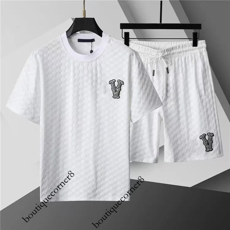Luxury Designer Tracksuits Summer Suits T Shirt Seaside Holiday Shirts Shorts Sets Mens Women Luxury Set Outfits Sportswears