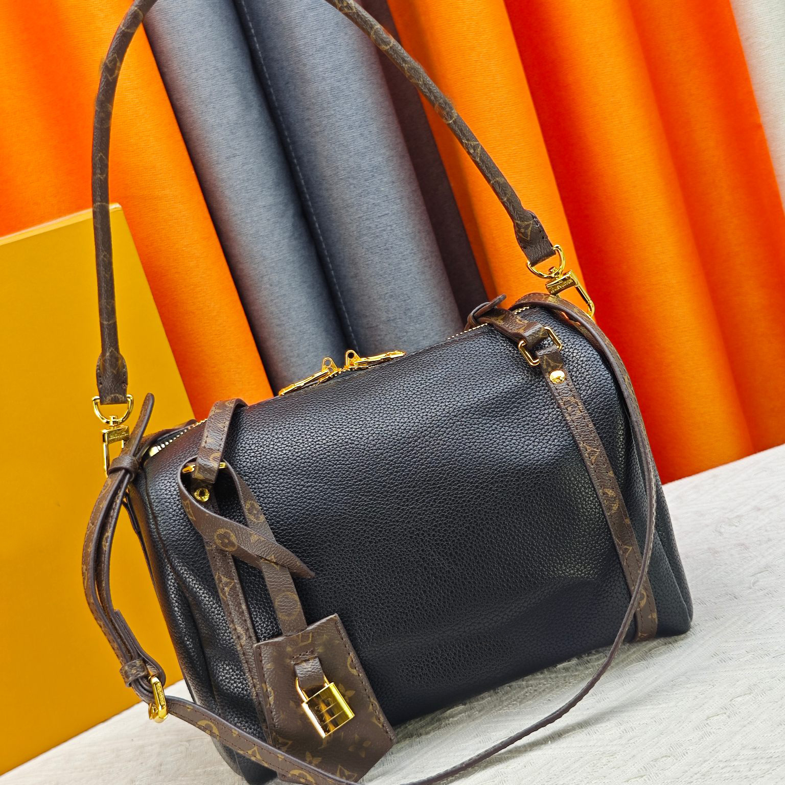 Sac Boston de styliste pour femmes, sac Boston Vintage à sangle monogramme en cuir de vache, sac à main décontracté avec oreiller quotidien, sac