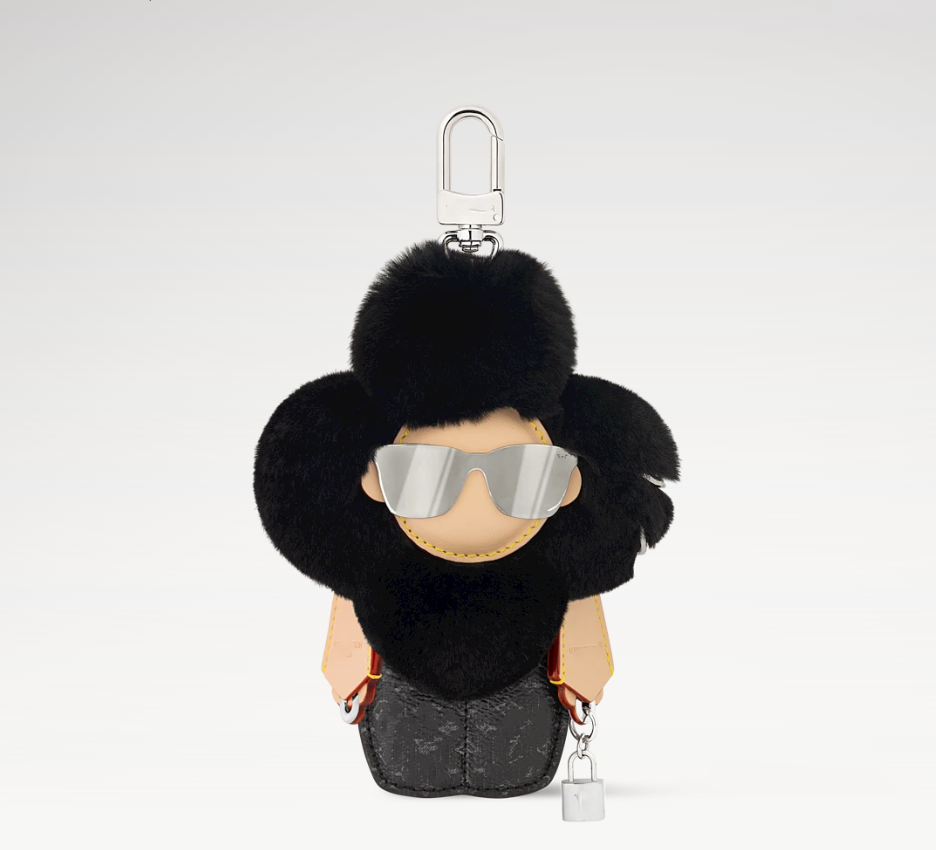 With BOX New Designer Keychains Black Letter Old Flower Sunflowers Furry Luxury Lanyards Brand Keychain Women Bag Charms Accessories