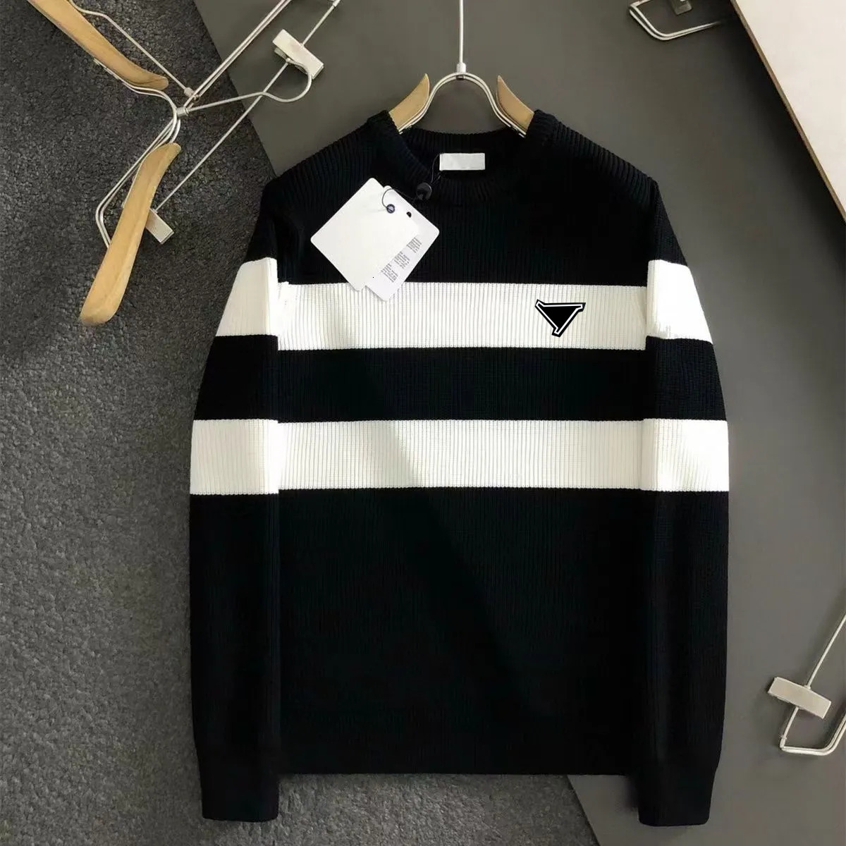 Designer Mens Sweaters Soft Basic Cashmere Mens and Womens Pulls Winter Fashion Knitted Jumper Top Sueters Mens Clothing Knit sweaters
