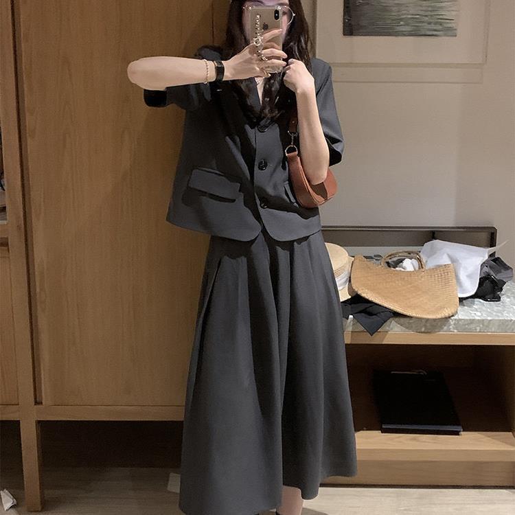 Q0464 grey suit casual suit women's summer thin new medium and long pleated skirt skirt French two-piece set