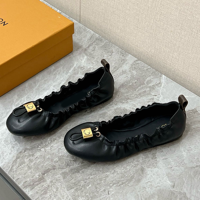 designer fashion week sandals luxury womens mary jane sandals non slip wear resistant rubber sole flat sandals with logo metal lock pendant at the t