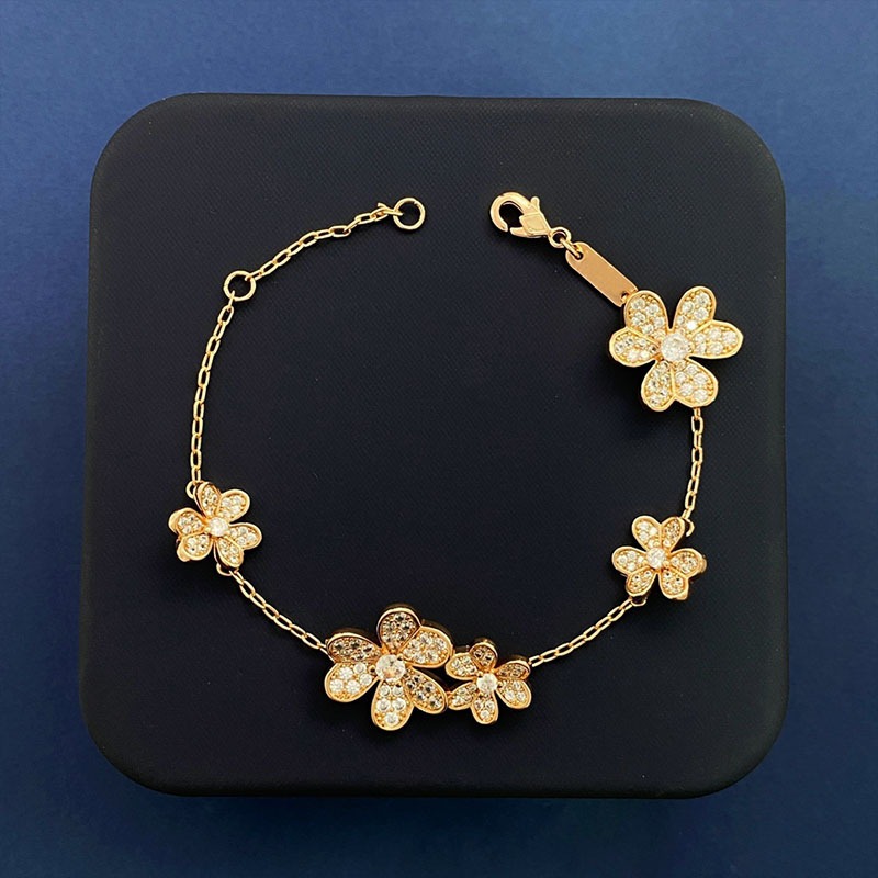 designer bracelet jewelry bracelet armband clover Flower Bracelets Ladies Elegant 18K Gold Plated Zircon Bracelet Daily Wear Accessory bracelets bra