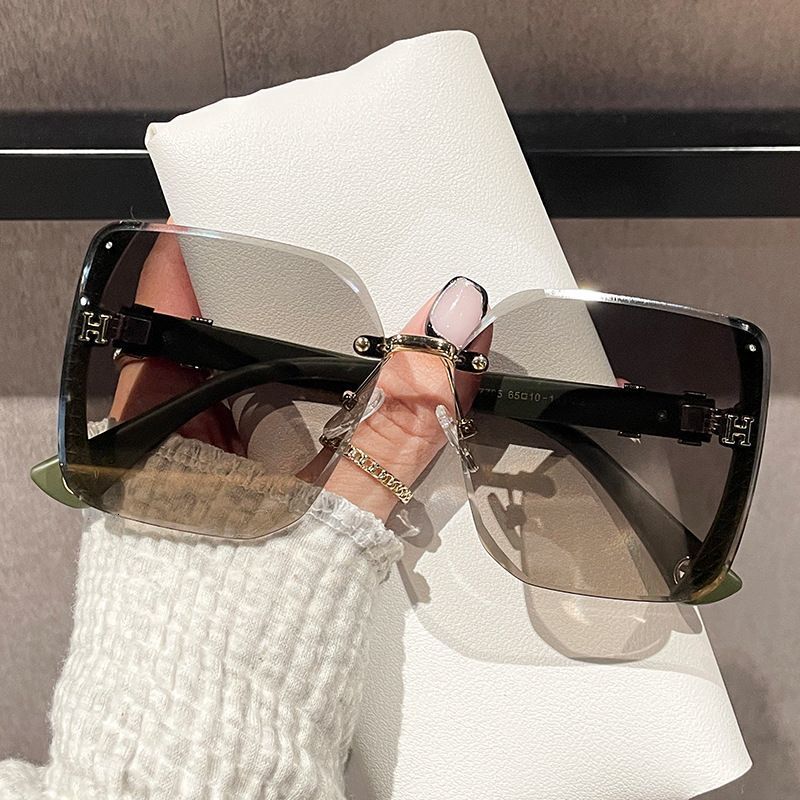 2026 Designer Sunglasses New H-shaped Womens Sunglasses High End Luxury Brand Fashion Sunscreen Slimming Anti UV Fashion Sports Sunglasses Wholesale