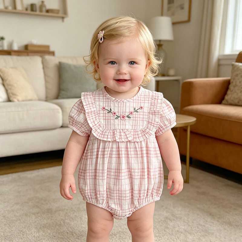 2026 Newborn Summer New 0-24M Baby Girls Romper Grid Embroidery Short Sleeved Bodysuit Grid Sweet Pink Round Neck Romper Y2606251J39