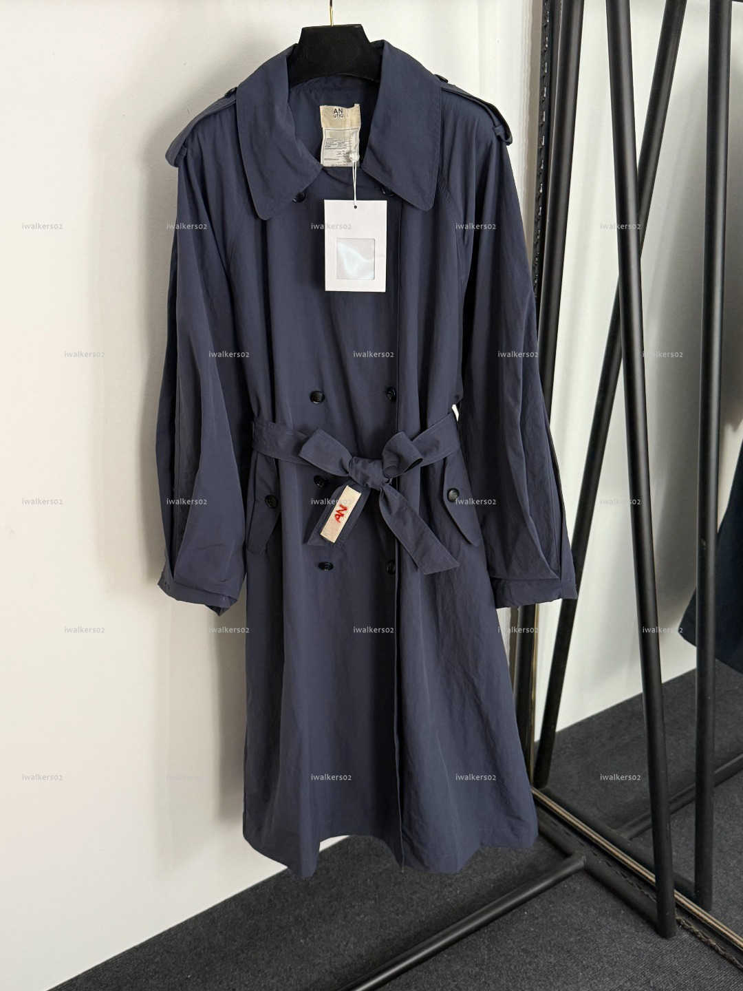 Classics lapel neck women coats Spring and Autumn lady coat women designer clothes double breasted long sleeved mid length windbreaker jacket A393X0