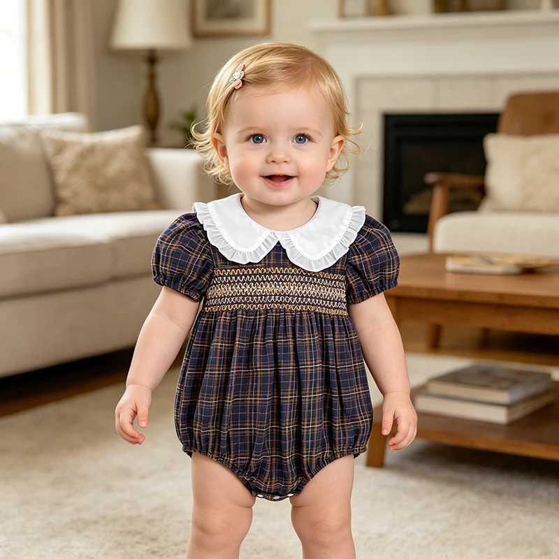 2026 Newborn Summer New 0-24M Baby Girls Romper Korean Version Hug up Short Sleeved Bodysuit Grid Sweet Romper Y260625IPYE