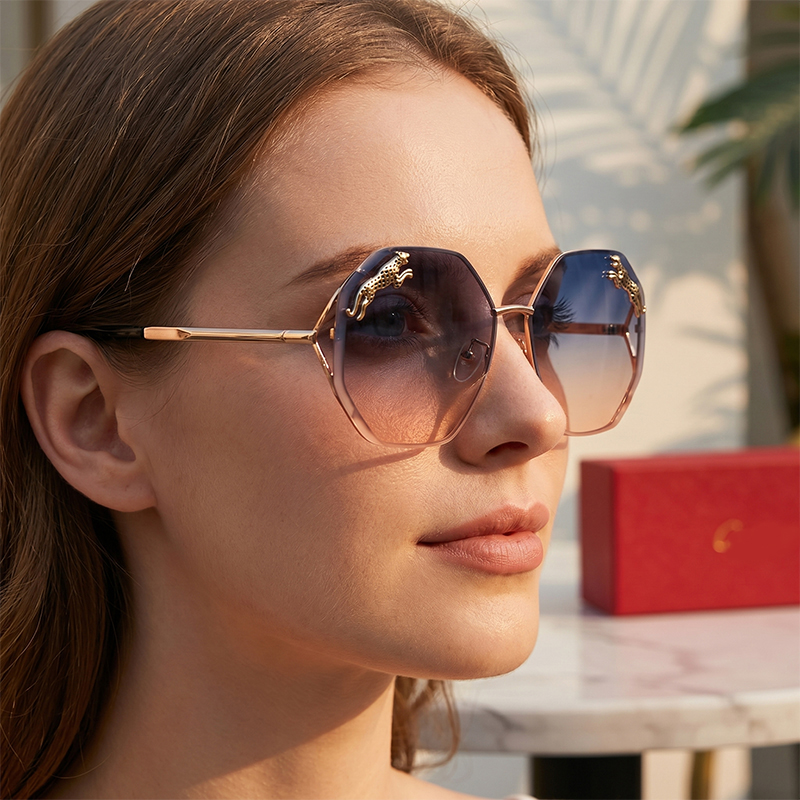 Marque de luxe amour lunettes de soleil exquis léopard Logo lunettes sans bordure été loisirs crème solaire femmes lunettes de soleil de créateur