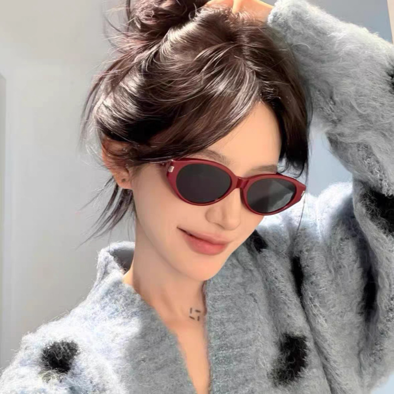 Designer Glasses New Narrow Frame Cat Eye Sunglasses for Women Vintage Ancora Red High-End Sunglasses Korean Style Trendy UV Protection Stylish