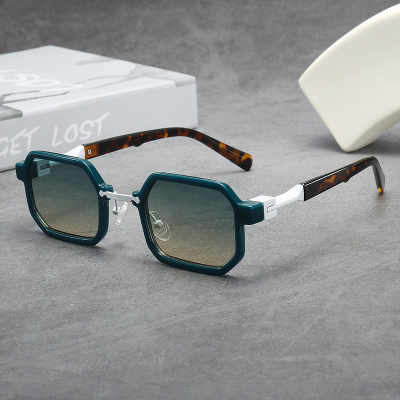 Designer's New Retro Hip Hop Personalized Small Box Exquisite Sunglasses Cross Border European And American Travel Sunscreen Sunglasses Advance
