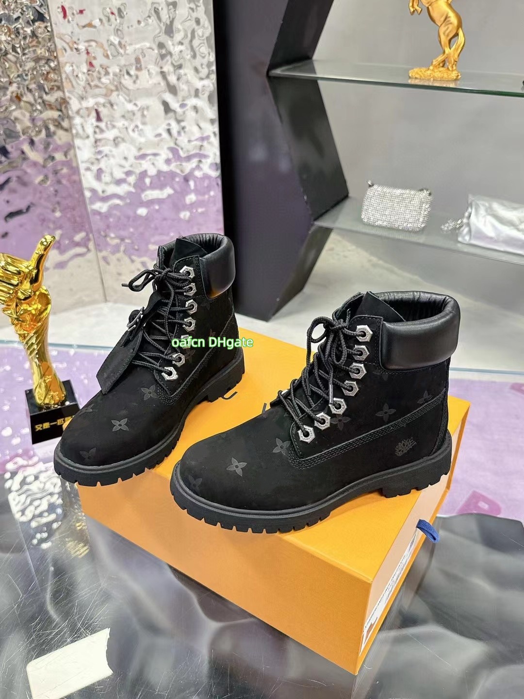 designer boots Denim martin boot High-top Outdoors mens shoes Breathable Trendy Non-slip sole Male sneakers Co branded workwear boots Martin boots