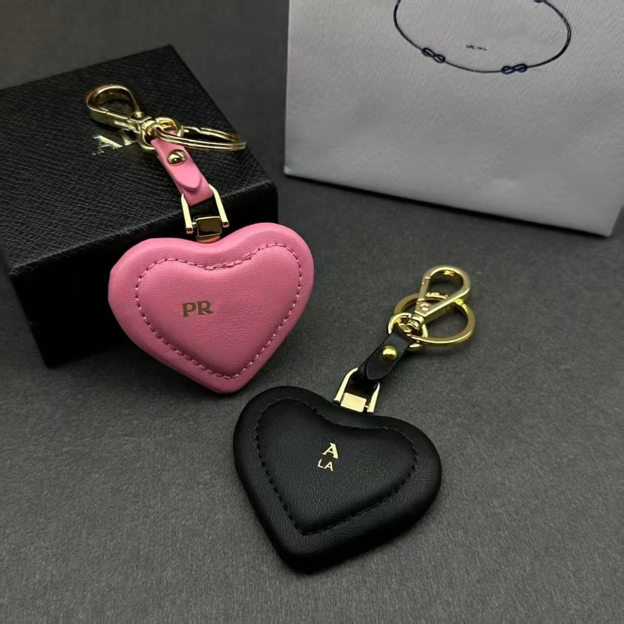 Designer Keychain Pendant Bag Chain Jewelry Gift Wholesale Light Luxury Bag Pendant New Arrival