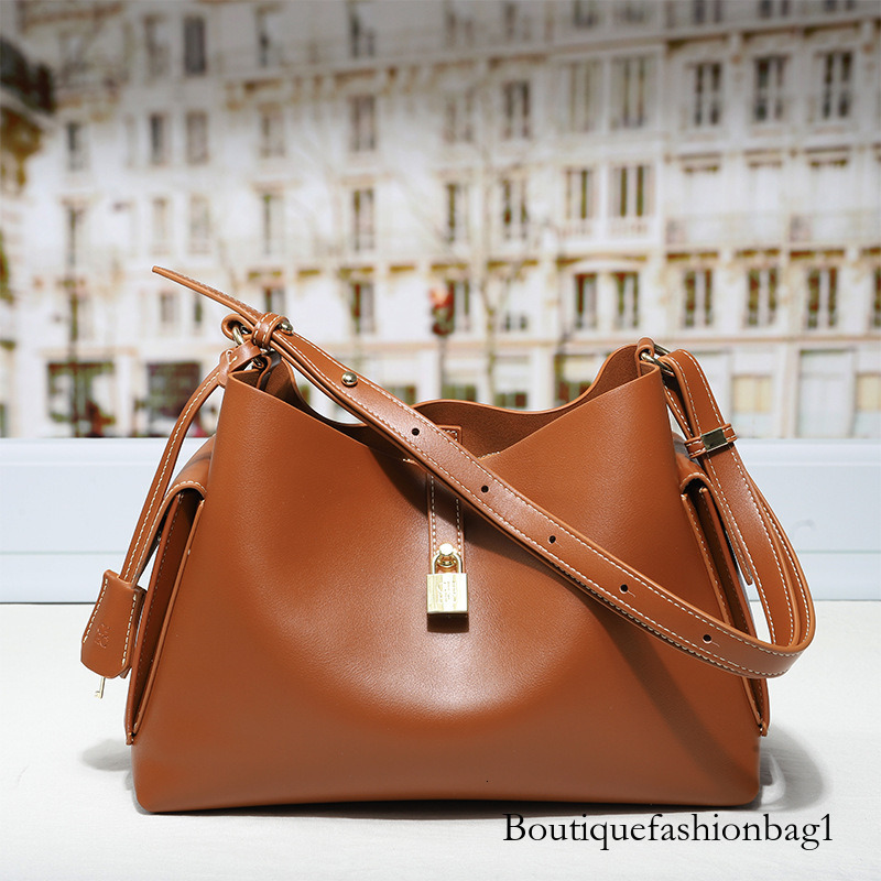 CHHC new niche design soft leather fashionable stylish bucket bag, single crossbody women's bag with wide shoulder strap, cross-border
