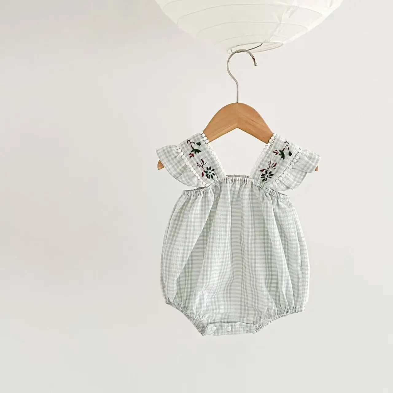Summer Korean-style cute and fashionable wrap-around romper for baby girls made of natural and breathable fabric Y260625G43T