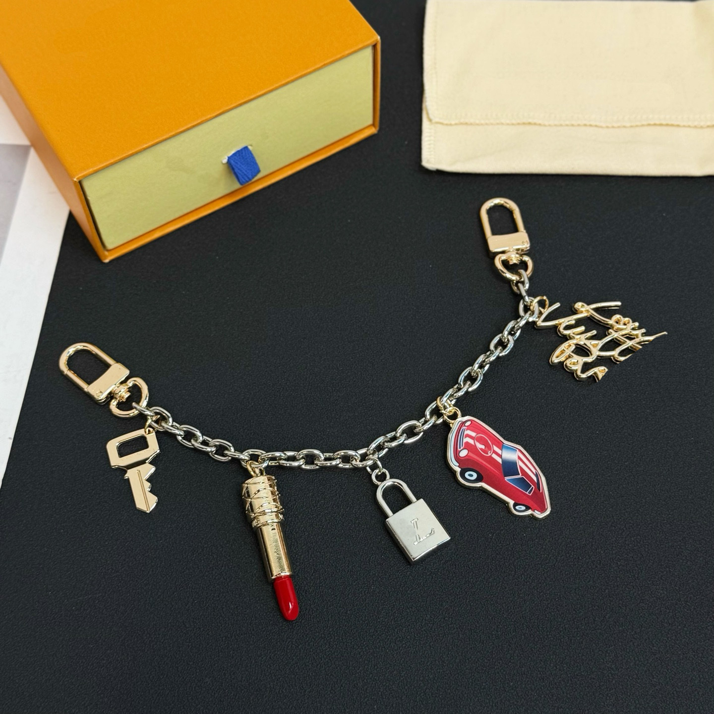 Luxury Brand Boarding Pass Keychains Designer Metal Letter Keyrings Fashion Bags Keychain for Charm Men Women