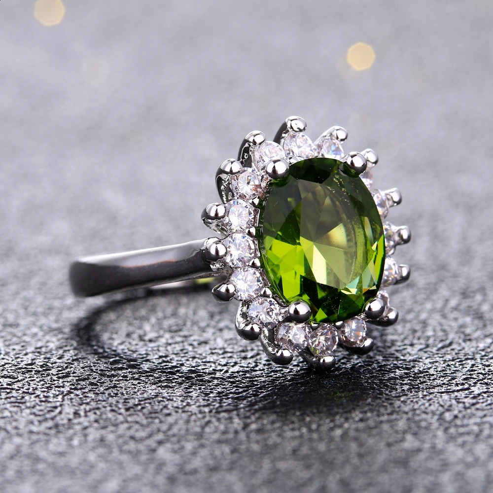 Retro Silver Ring for Women Flower Rings with Peridot Stones Shining y Wedding Engagement Ring Jewelry Gift Wholesale 260623