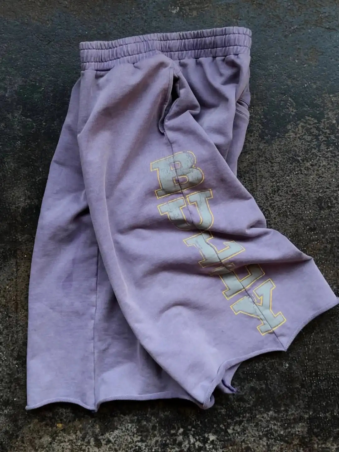 Mens Y2K Streetwear BULLY Letter Print Sweat Shorts Vintage Washed Drawstring Loose Fit Casual Purple Shorts for Street Outfit 260625