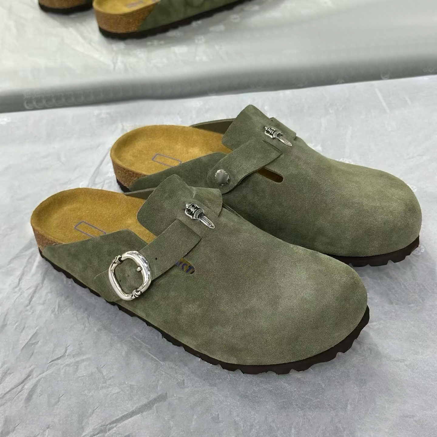 half slipper slippers Mules 2026 New sandal Leather Summer travel slide Outdoor Home tazz luxury Designer mens womens sandals couple Flat shoes sand