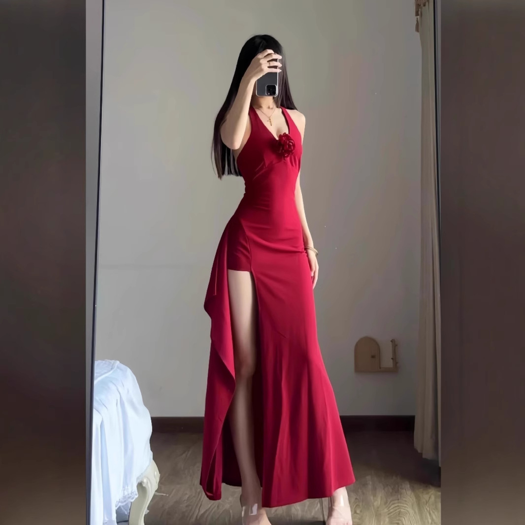 Q0475 French neck halter dress new celebrity dress with irregular split ends, slim fit and thin waist, red hip skirt-image-1112494511