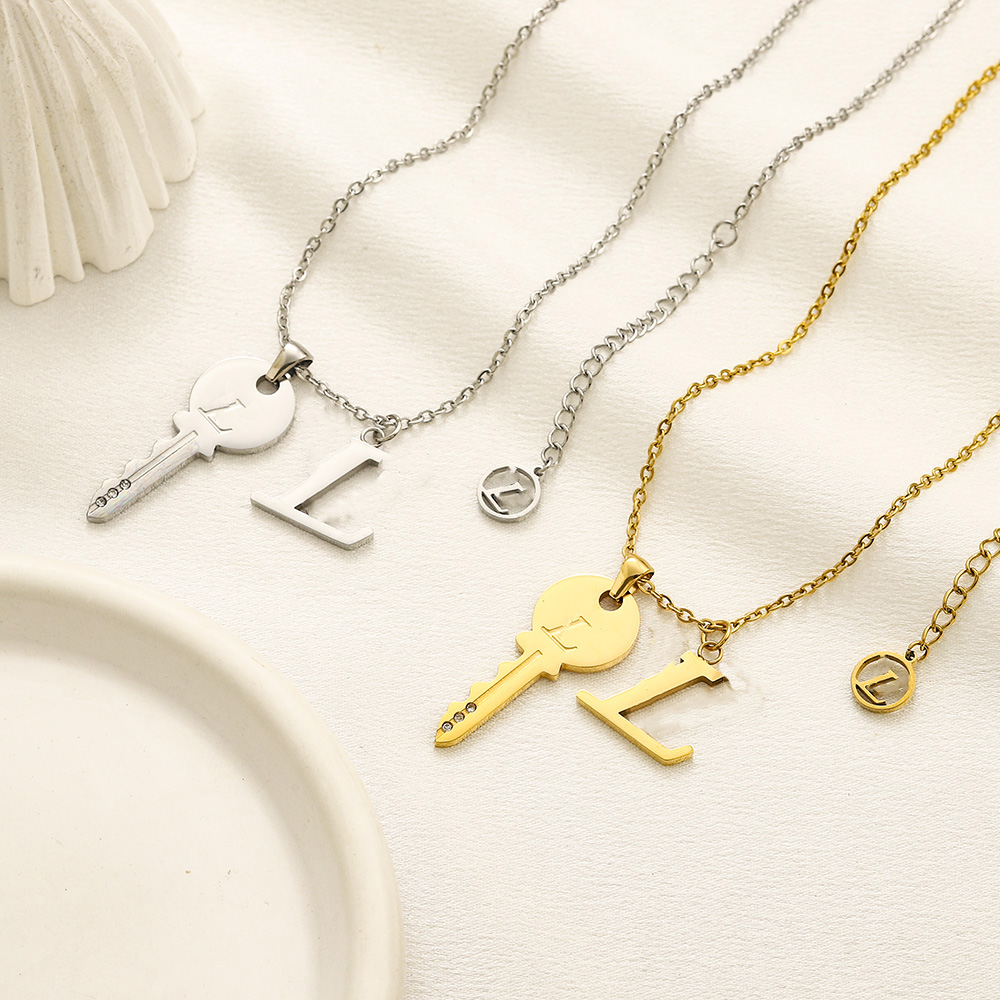 Luxury Pendant Necklaces Letter L Crysatl Pearl Rhinestone High Quality Newklace Womens Girls Wedding Party Jewerlry Accessories Gift