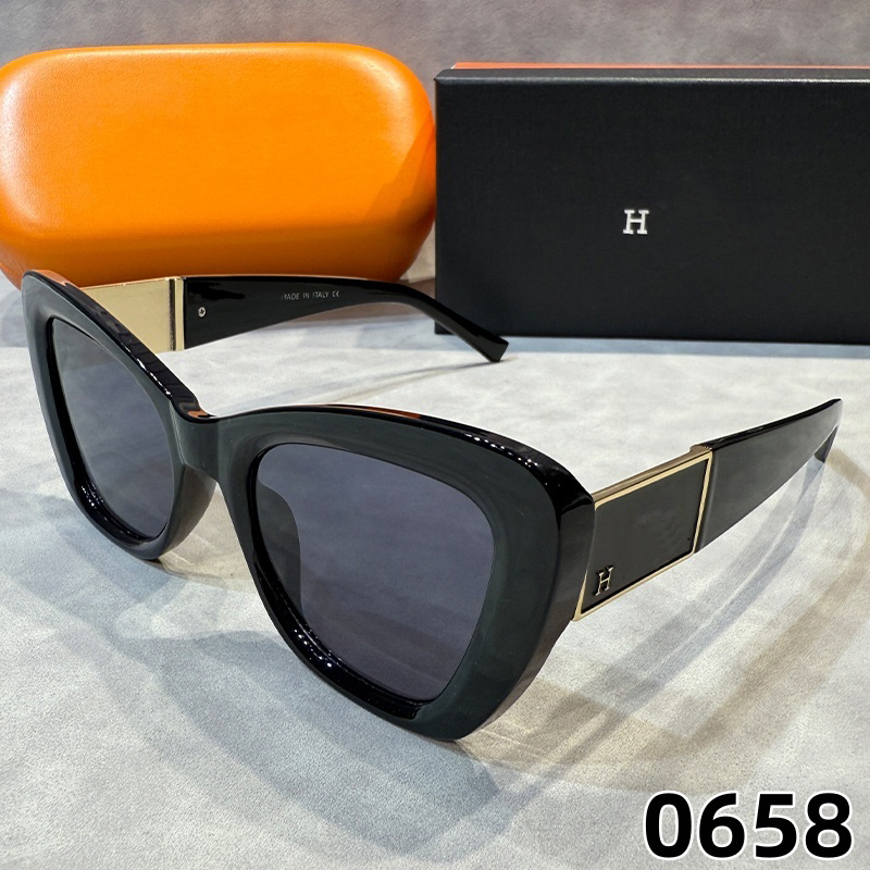 Lunettes de soleil œil de chat noires et épaisses de styliste pour femmes, décor carré en métal doré, UV400, Vintage, luxe, mode, nuances classiq