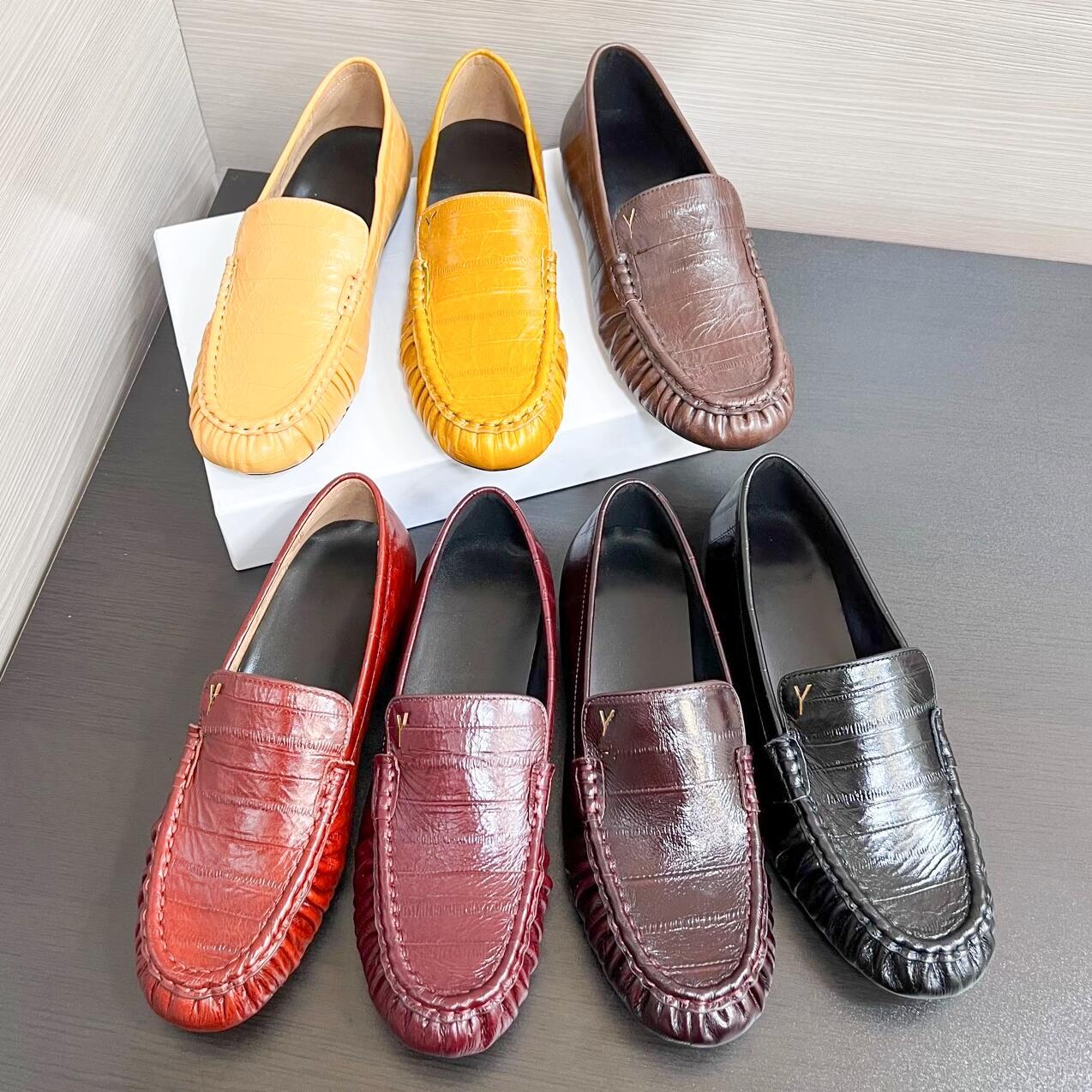 Luxury wrinkle loafer Designer dress shoe man womens pleated Suede Patent Leather casual ballet flat shoe mary jane chuck blazer classic tns walk mo