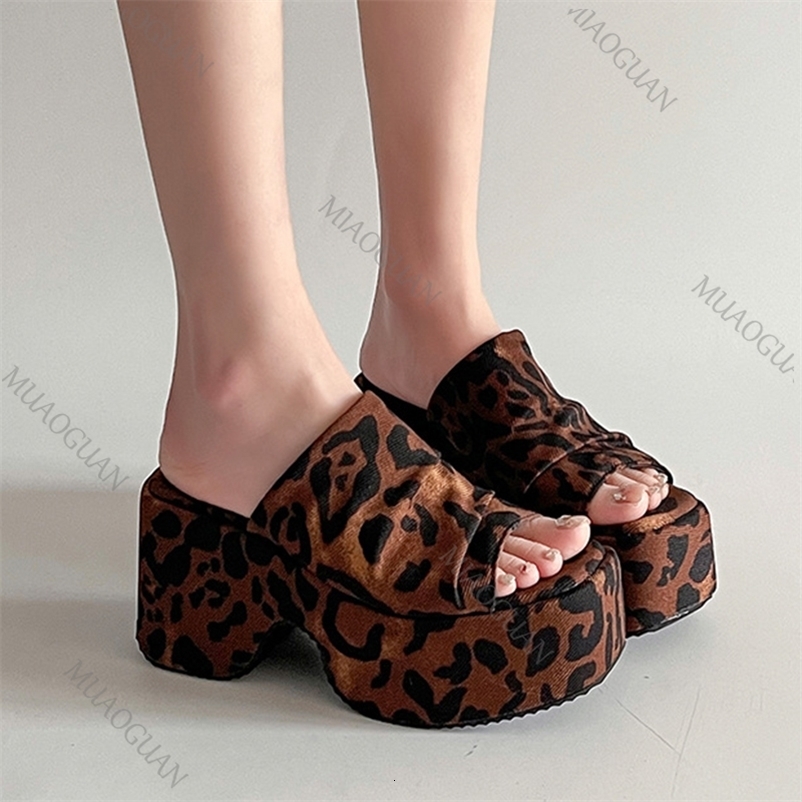 Spring and Summer Leopard Print Sandals Female Thick Bottom Pleated Wedges High-heeled Open Toe Fashion Sandals Slippers 260622BJ