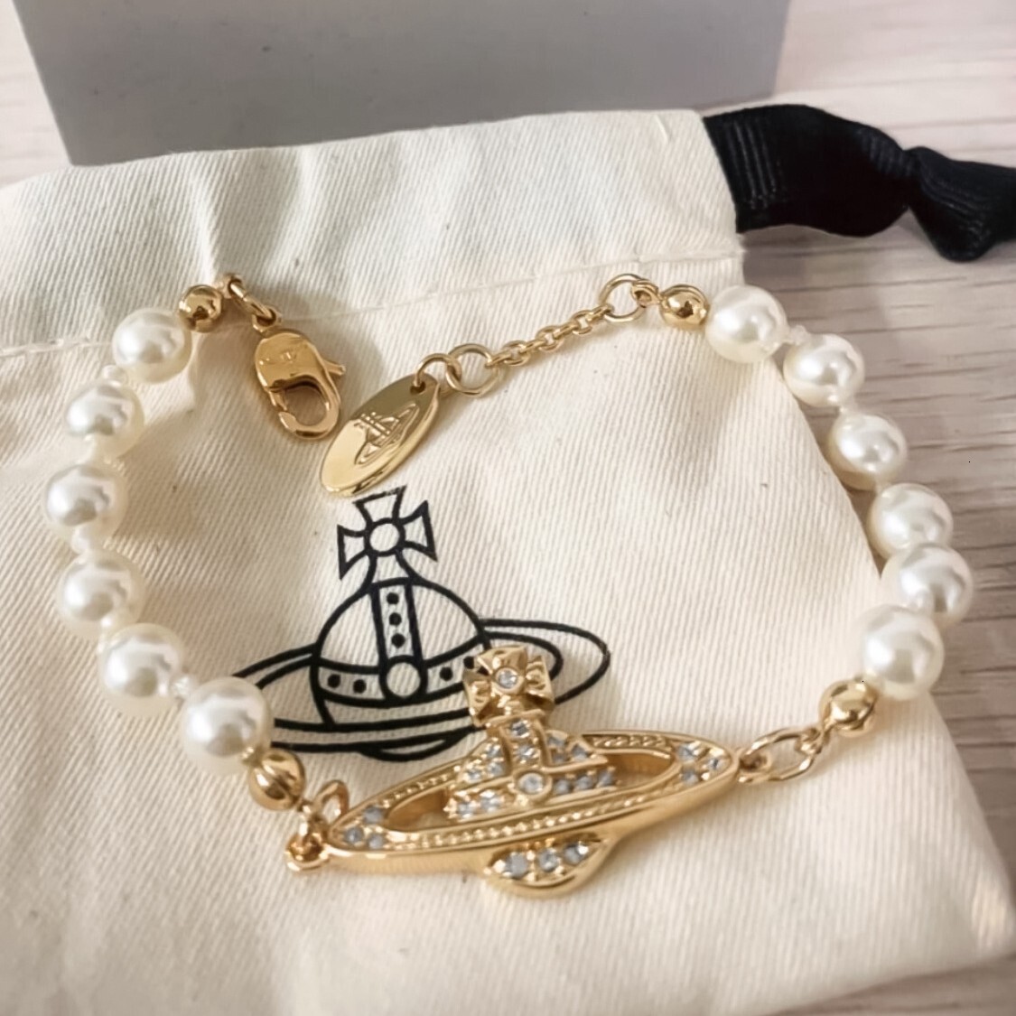 Saturn Jewelry Designer Vivienneewestwood Vivi Ennewestwood Luxury Bracelet For Woman Luxe Bangle Vivienme Viviennelies Westwoodies Saturn Bracelet