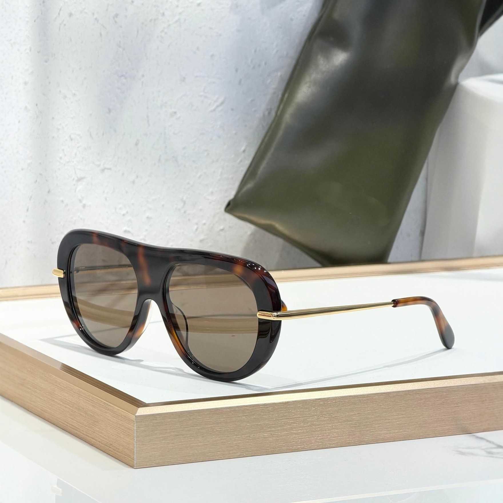 New Frame Shades Sunglasses For Women Fashionable high end trendy unisex fashion casual versatile sunglasses Brand Designer Sun Glasses
